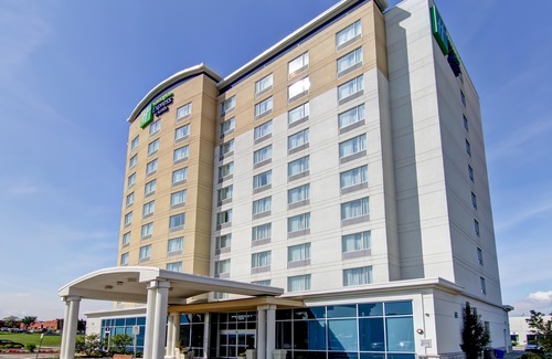 Richmond Hill Hotel | Holiday Inn Express Hotel & Suites Toronto - Markham, an Ihg Hotel