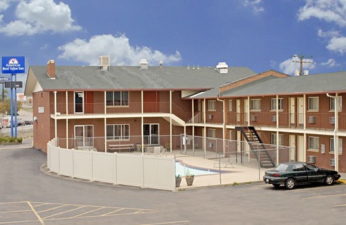 Evans Hotel | Americas Best Value Inn Greeley