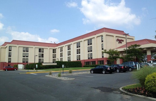 Mount Laurel Hotel | Hampton Inn Philadelphia/Mt. Laurel