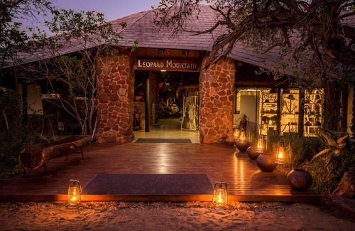 Jozini Hotel | Leopard Mountain Safari Lodge