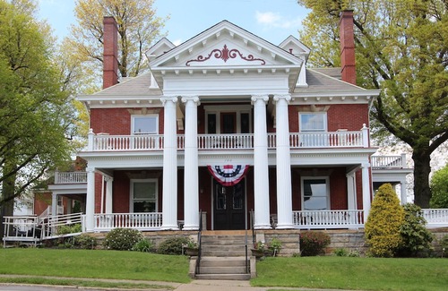 Scottdale Hotel | South Broadway Manor