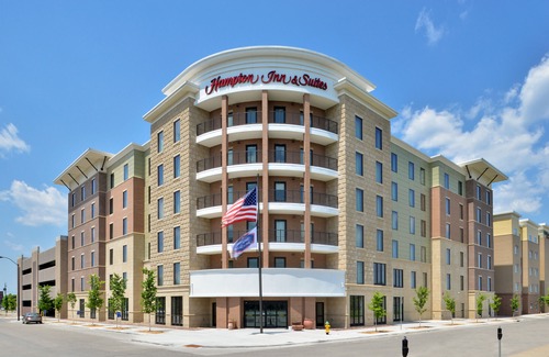 Court Avenue Entertainment District Hotel | Hampton Inn & Suites des Moines Downtown