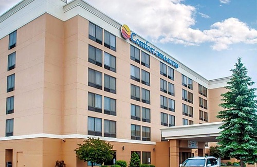Watertown Hotel | Comfort Inn & Suites Watertown