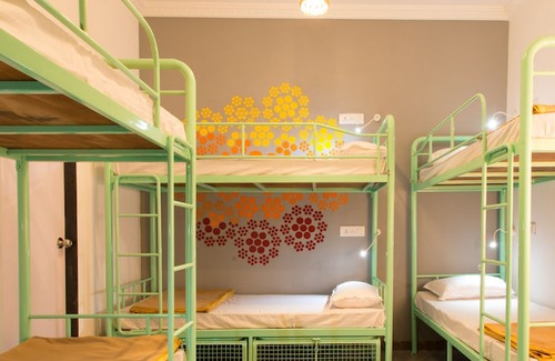 Andheri West Hotel | Hostel Mantra