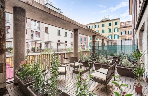 Pisa City Centre Hotel | AwesHome - Hanging Gardens