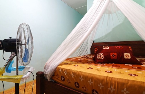 Bukit Lawang Hotel | Fadhil Guest House