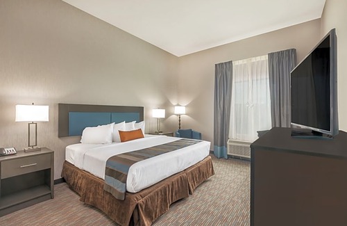 North by Northwest Hotel | Wingate by Wyndham Lubbock Near Texas Tech Univ. Medical Ctr