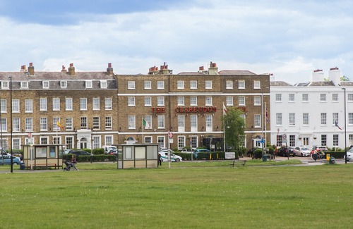 Blackheath Hotel | The Clarendon Hotel London