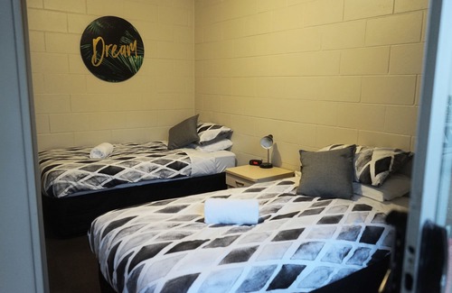 Nelson City Centre Hotel | Bridge Backpackers