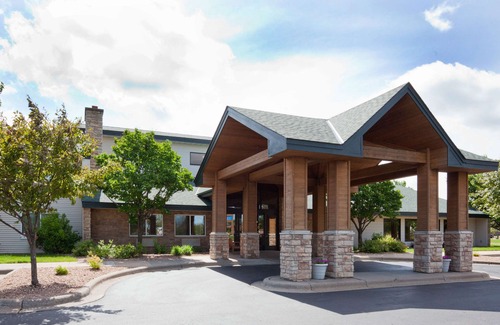 Coon Rapids Hotel | AmericInn by Wyndham Coon Rapids