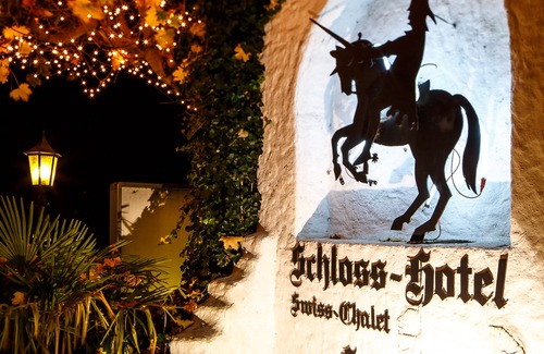 Merlischachen Hotel | Schloss-Hotel am See - Swiss-Chalet Merlischachen