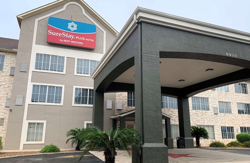 North San Antonio - SAT Hotel | SureStay Plus by Best Western San Antonio Fort Sam Houston