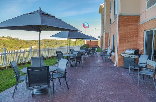 Granville Hotel | Fairfield Inn & Suites by Marriott Morgantown
