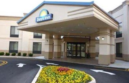 Parsippany Hotel | Days Inn by Wyndham Parsippany