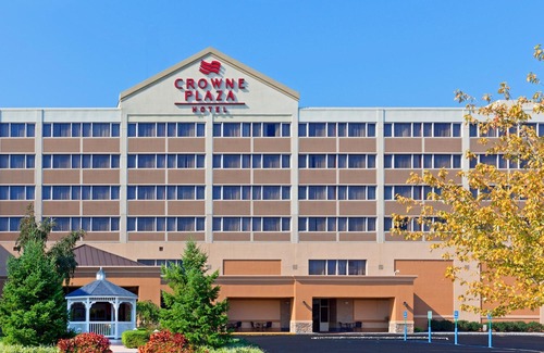 Clark Hotel | Holiday Inn Clark - Newark, an Ihg Hotel