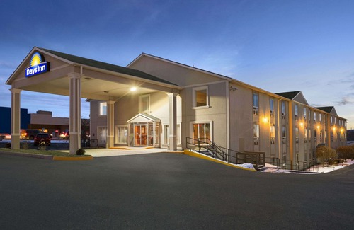Woodstock Hotel | Days Inn by Wyndham Woodstock