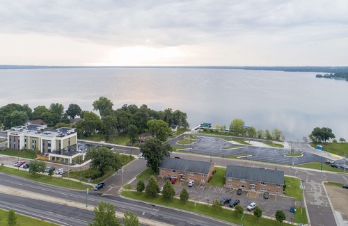 Spicer Hotel | Hampton Inn Spicer Green Lake, MN