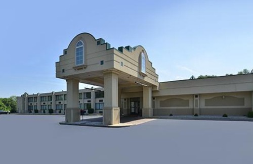 Logansport Hotel | Quality Inn Conference Center Logansport