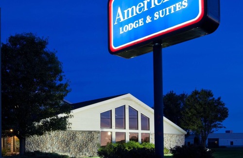 Cedar Falls Hotel | AmericInn by Wyndham Cedar Falls