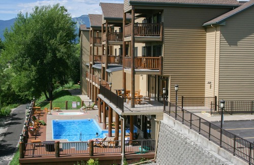 Whitefish Hotel | The Pine Lodge On Whitefish River, Ascend Hotel Collection