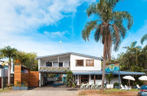 Belongil Hotel | Wake up! Byron Bay