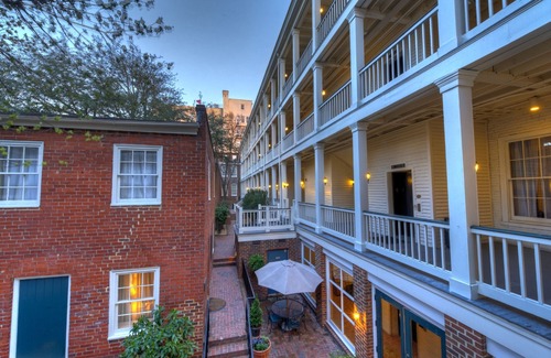 Monroe Ward Hotel | Linden Row Inn