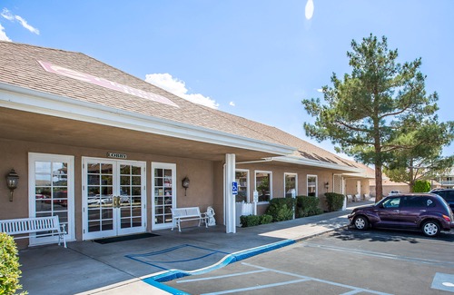 Ridgecrest Hotel | Clarion Inn Ridgecrest