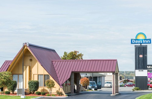 Niles Hotel | Days Inn by Wyndham Niles