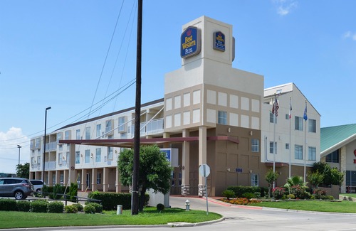 Rockwall Hotel | Best Western Plus Rockwall Inn & Suites