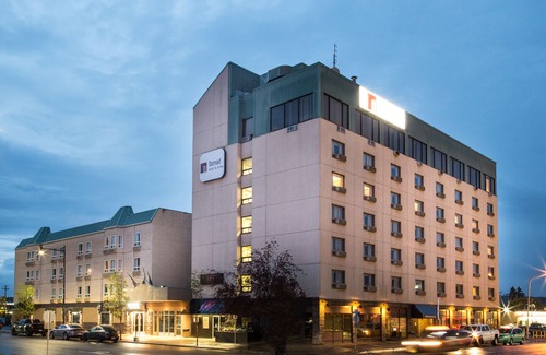 Fort McMurray Hotel | Nomad Hotel & Suites