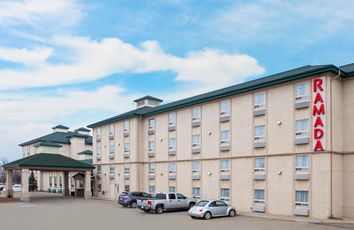 Red Deer Hotel | Ramada by Wyndham Red Deer Hotel & Suites
