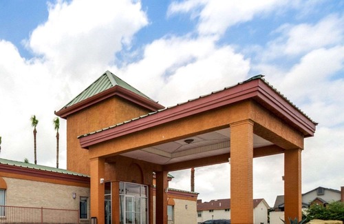 Eagle Pass Hotel | Econo Lodge Inn & Suites Eagle Pass