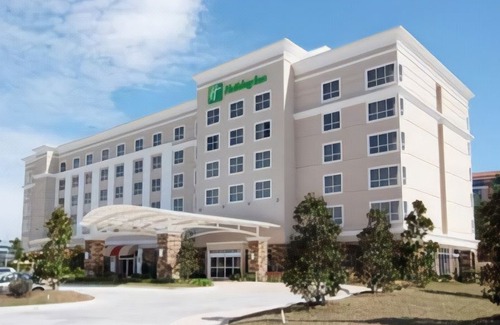 Highlands - Perkins Hotel | Holiday Inn Baton Rouge College Drive I-10, an Ihg Hotel