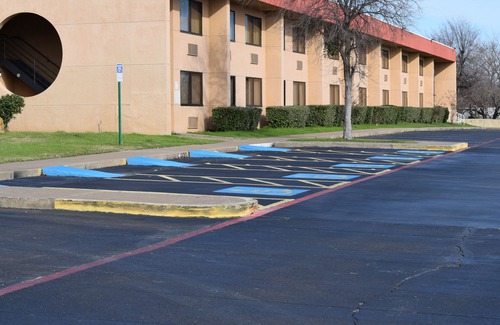 Sherman Hotel | Days Inn by Wyndham Sherman