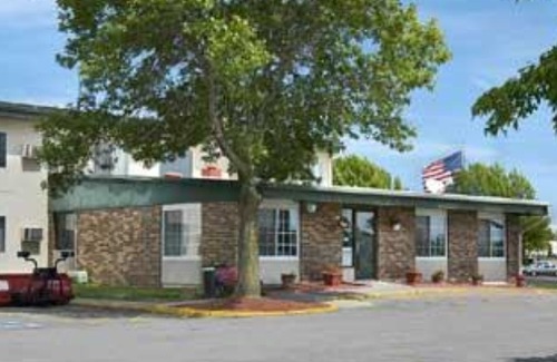 Newton Hotel | Days Inn by Wyndham Newton
