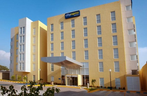 Irapuato Hotel | City Express Irapuato