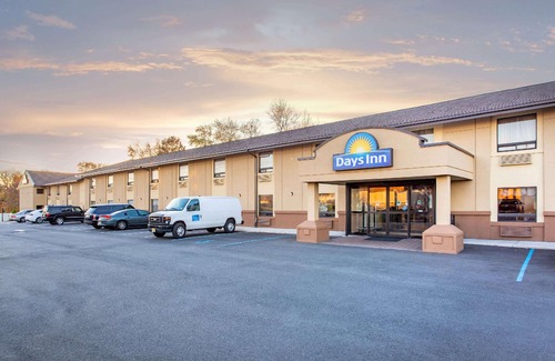 Iselin Hotel | Days Inn by Wyndham Iselin / Woodbridge