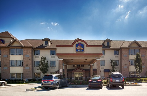 Burlington Hotel | Best Western Plus Burlington Inn & Suites