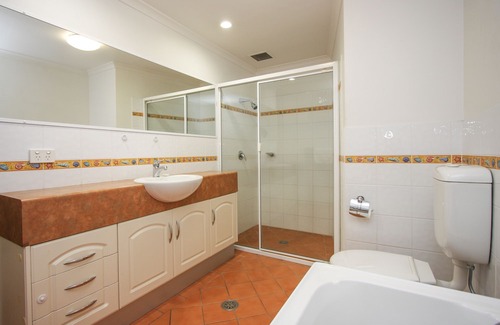 Newcastle Hotel | Nautilos on the Harbour