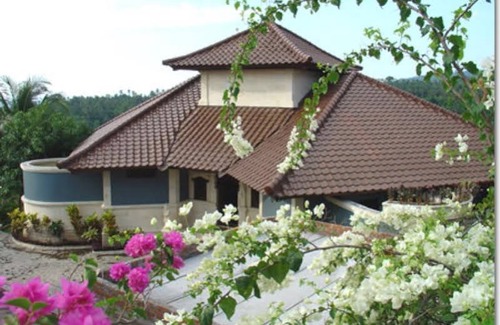 Rangdu Hotel | Gunung Paradis Retreat