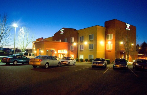Vancouver Hotel | DoubleTree by Hilton Vancouver