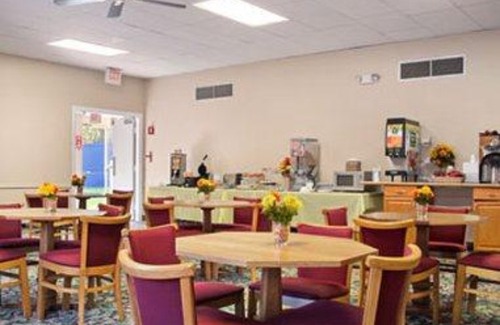 Southington Hotel | Days Inn by Wyndham Southington