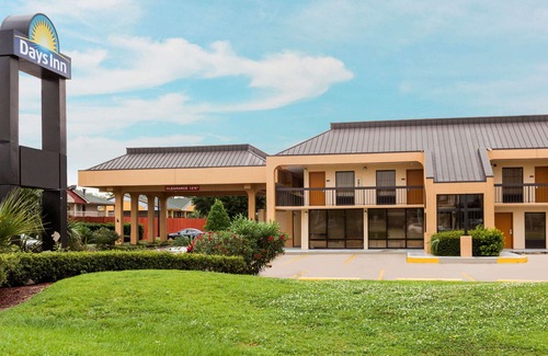 Broadmoor Hotel | OYO Hotel Baton Rouge Mid City