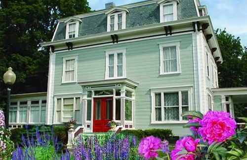 Dover Hotel | Silver Fountain Inn