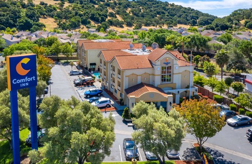 Fairfield Hotel | Comfort Inn Cordelia