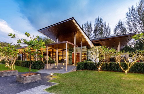 Khuk Khak Beach Hotel | JW Marriott Khao Lak Resort and Spa (SHA Extra Plus)