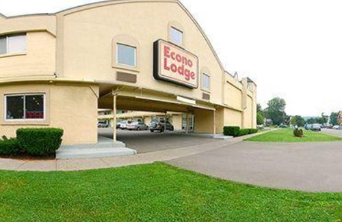 Cortland Hotel | Econo Lodge Cortland