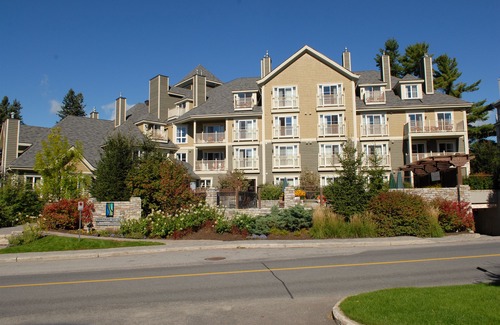Mont-Tremblant Pedestrian Village Hotel | Ermitage du Lac