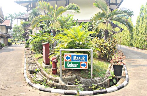 Kayu Putih Hotel | C'One Hotel Pulomas