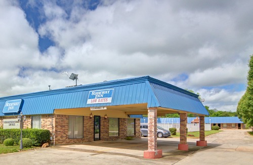 Gainesville Hotel | Rodeway Inn Gainesville I-35